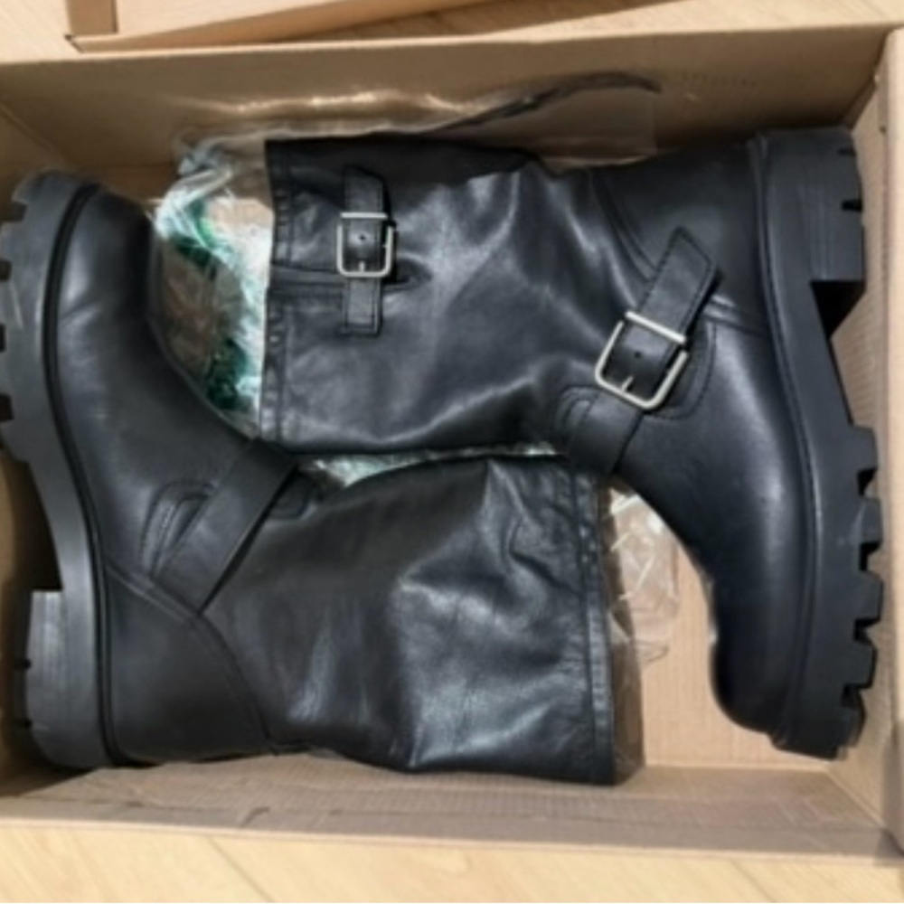Motorcycle Black Leather Buckle Boots